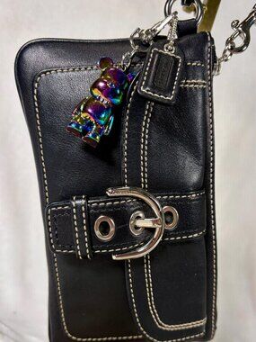 Vintage Y2K Coach Soho Leather Wristlet/Mini Bag with Charm